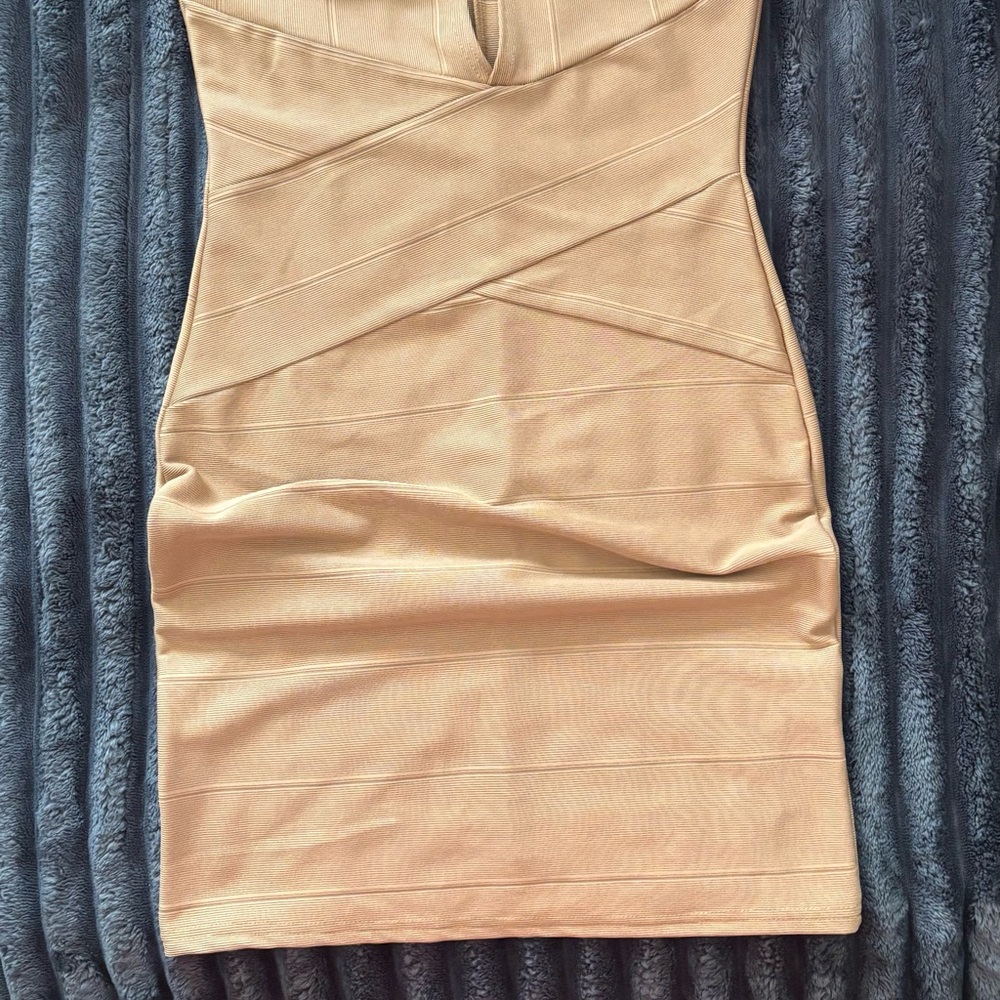 Missguided Camel Backless Dress - Picture 2 of 2